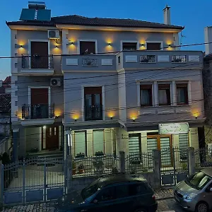 Sara & Esi Bed & Breakfast Korce
